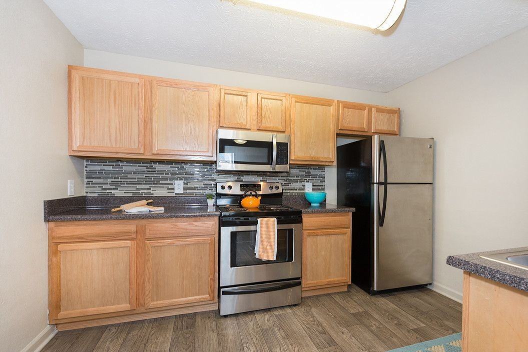 Edgewater on Lanier - Photo 2 of 31
