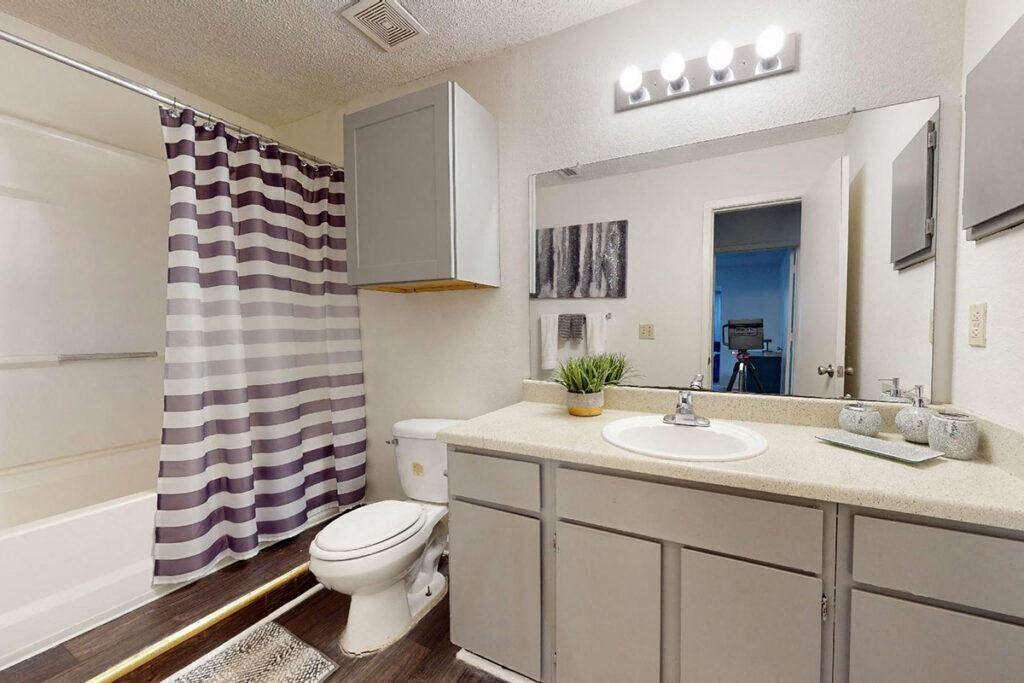 Covington Glen - Photo 5 of 50