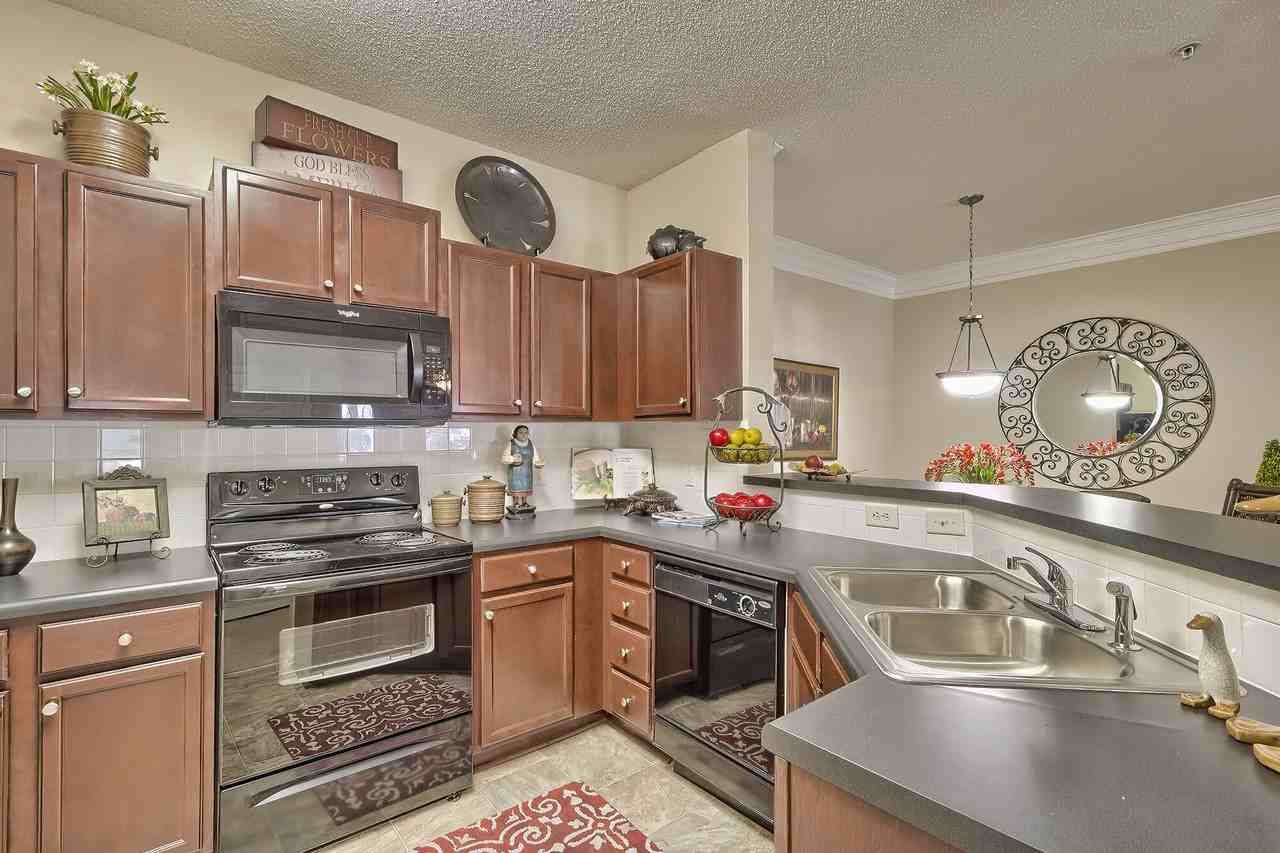 Lullwater at Saluda Pointe - Photo 3 of 47