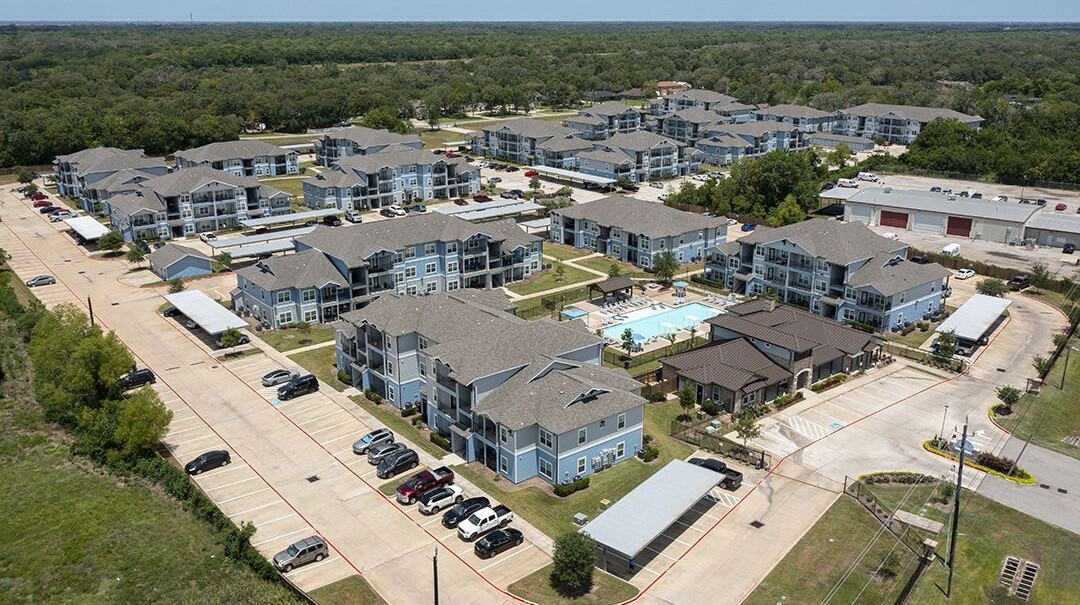 Brazos Crossing - Photo 4 of 40