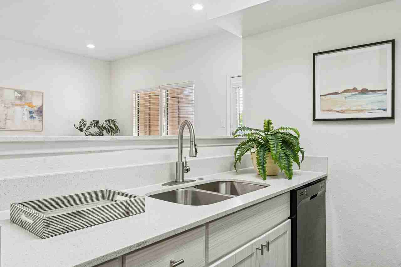 Hidden Ridge Apartments - Photo 4 of 30