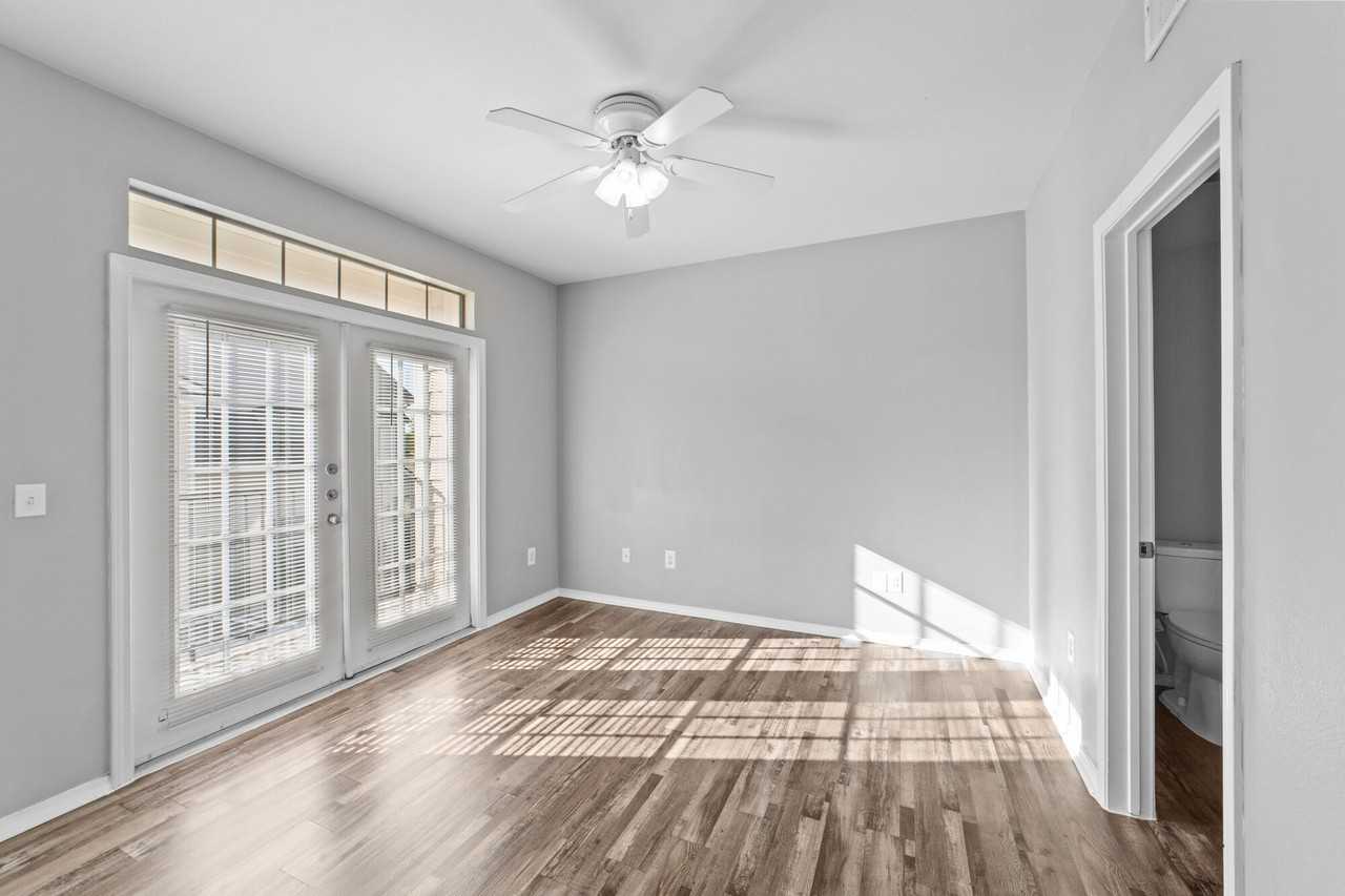 Burkburnett Residences - Photo 6 of 30