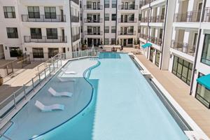 featured image of 2400 Summer Lee Dr