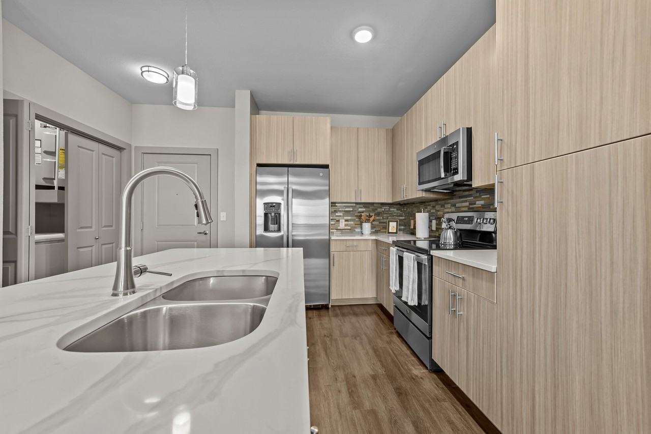 Harbor Hill - Photo 3 of 50