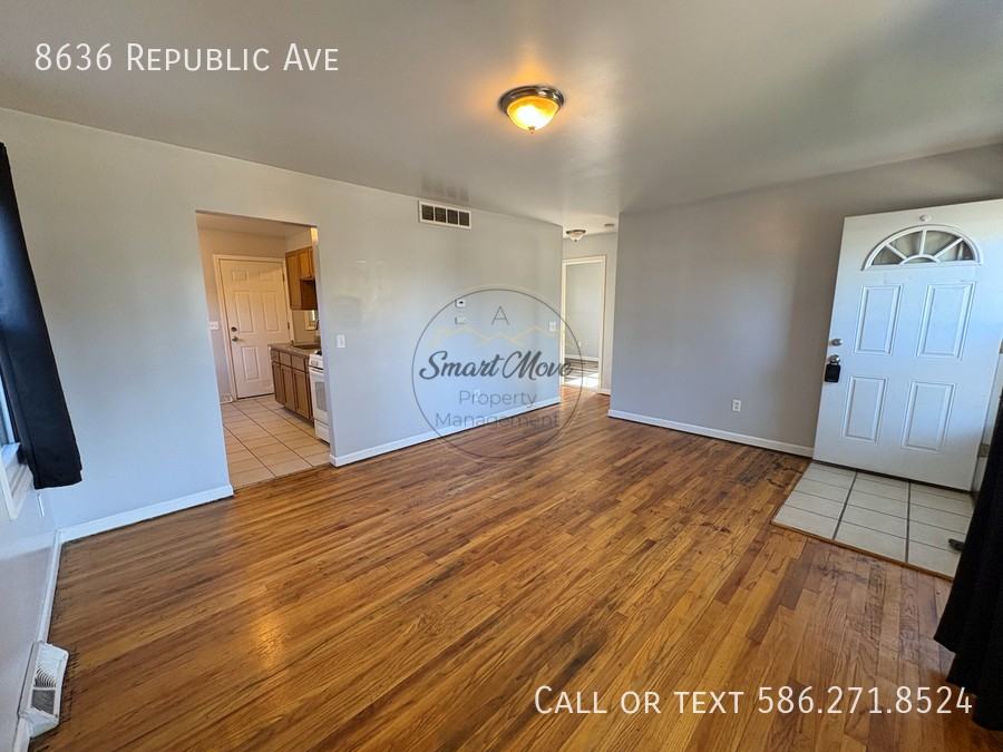8636 Republic Ave - Photo 4 of 15