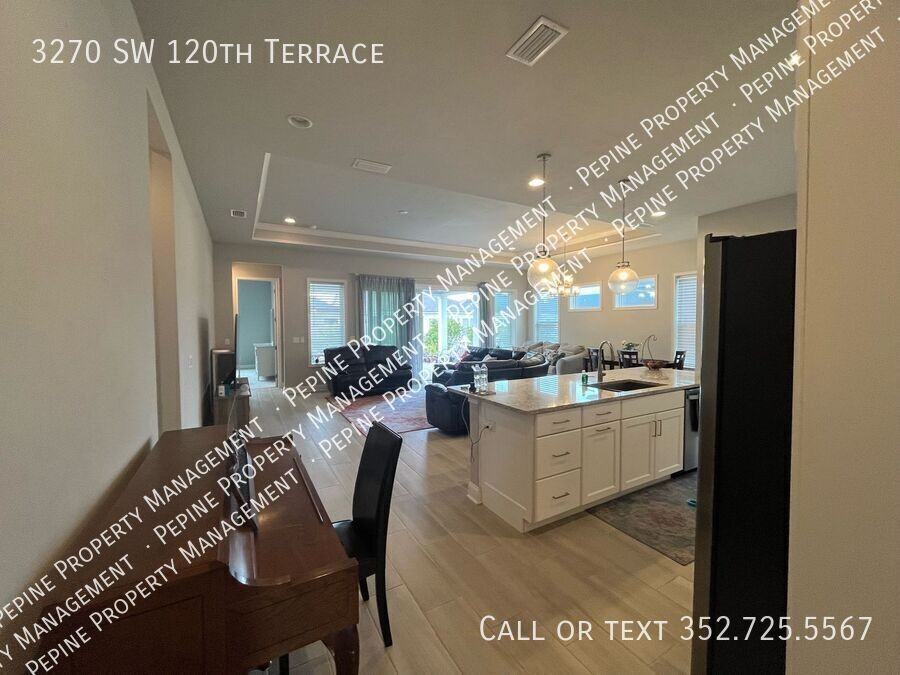 3270 Sw 120th Ter - Photo 5 of 17
