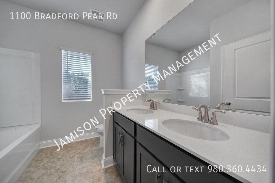 1100 Bradford Pear Rd - Photo 6 of 34