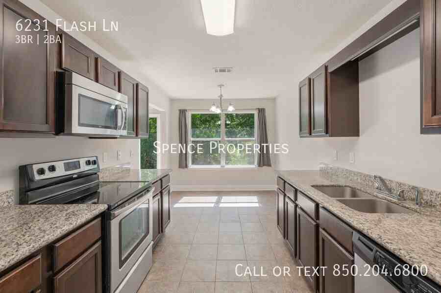 6231 Flash Ln - Photo 6 of 37