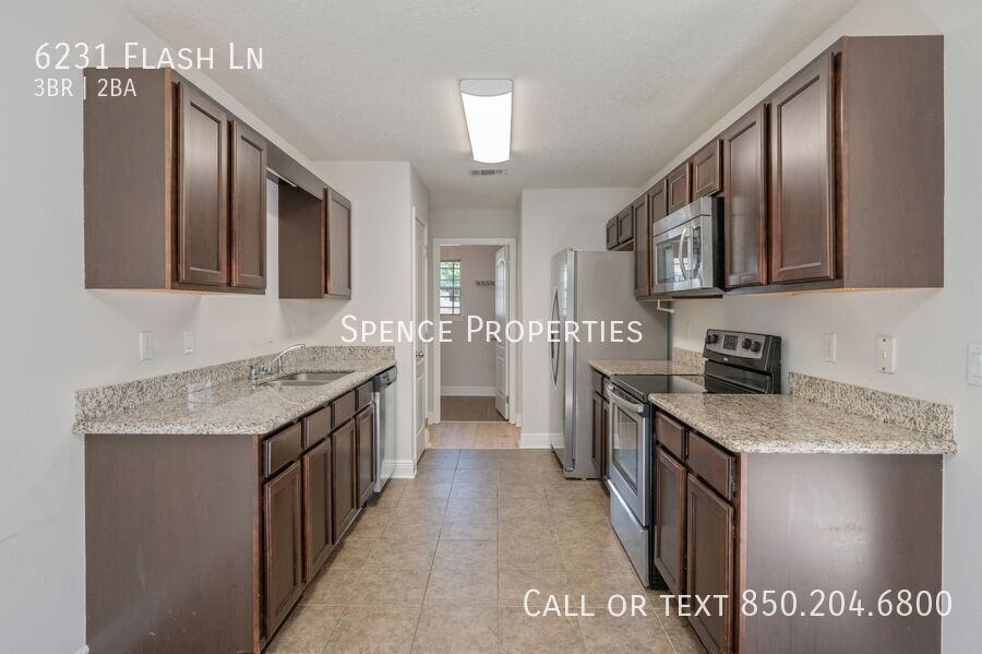 6231 Flash Ln - Photo 7 of 37