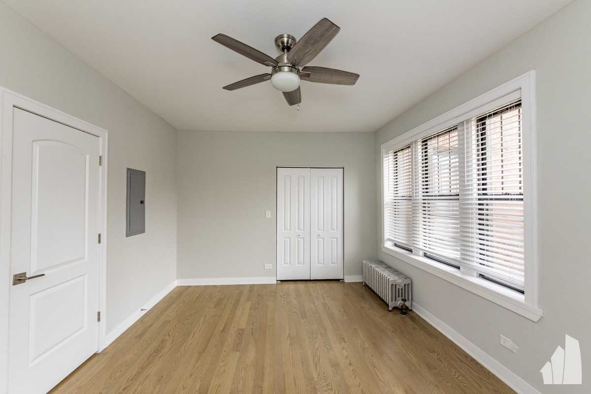 3925 N Keeler Ave #3933-2E - Photo 7 of 10