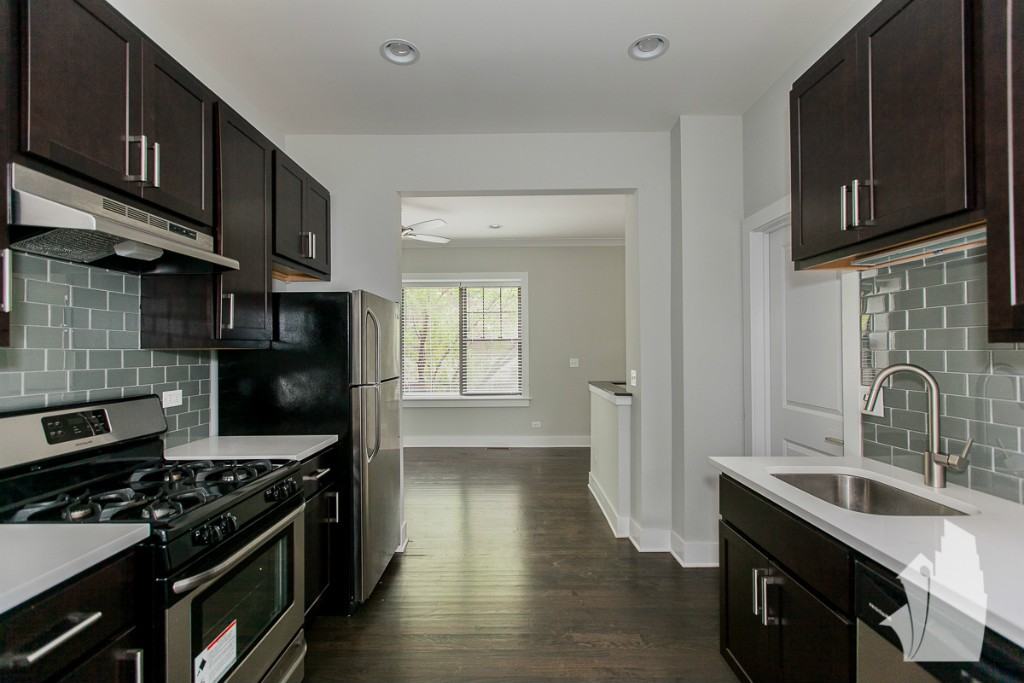 1952 W Nelson St #1952-1W - Photo 5 of 12