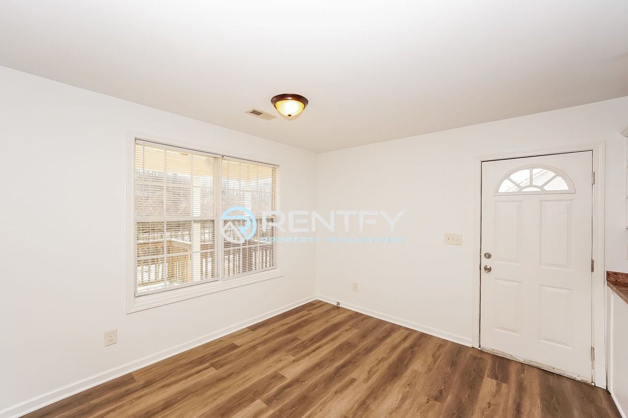 1110 Mason St - Photo 6 of 20