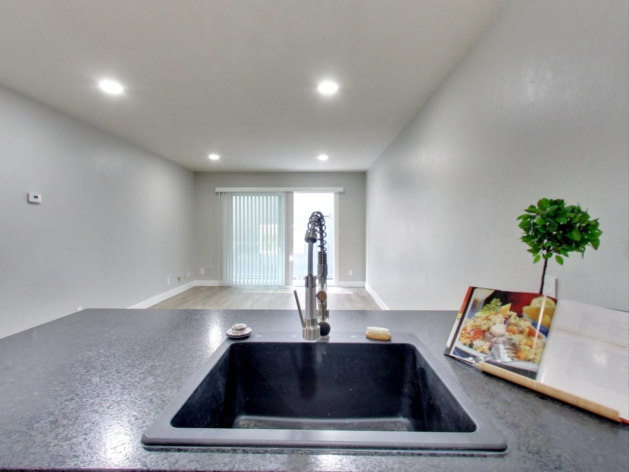 41 Moss Ave #103 - Photo 6 of 29