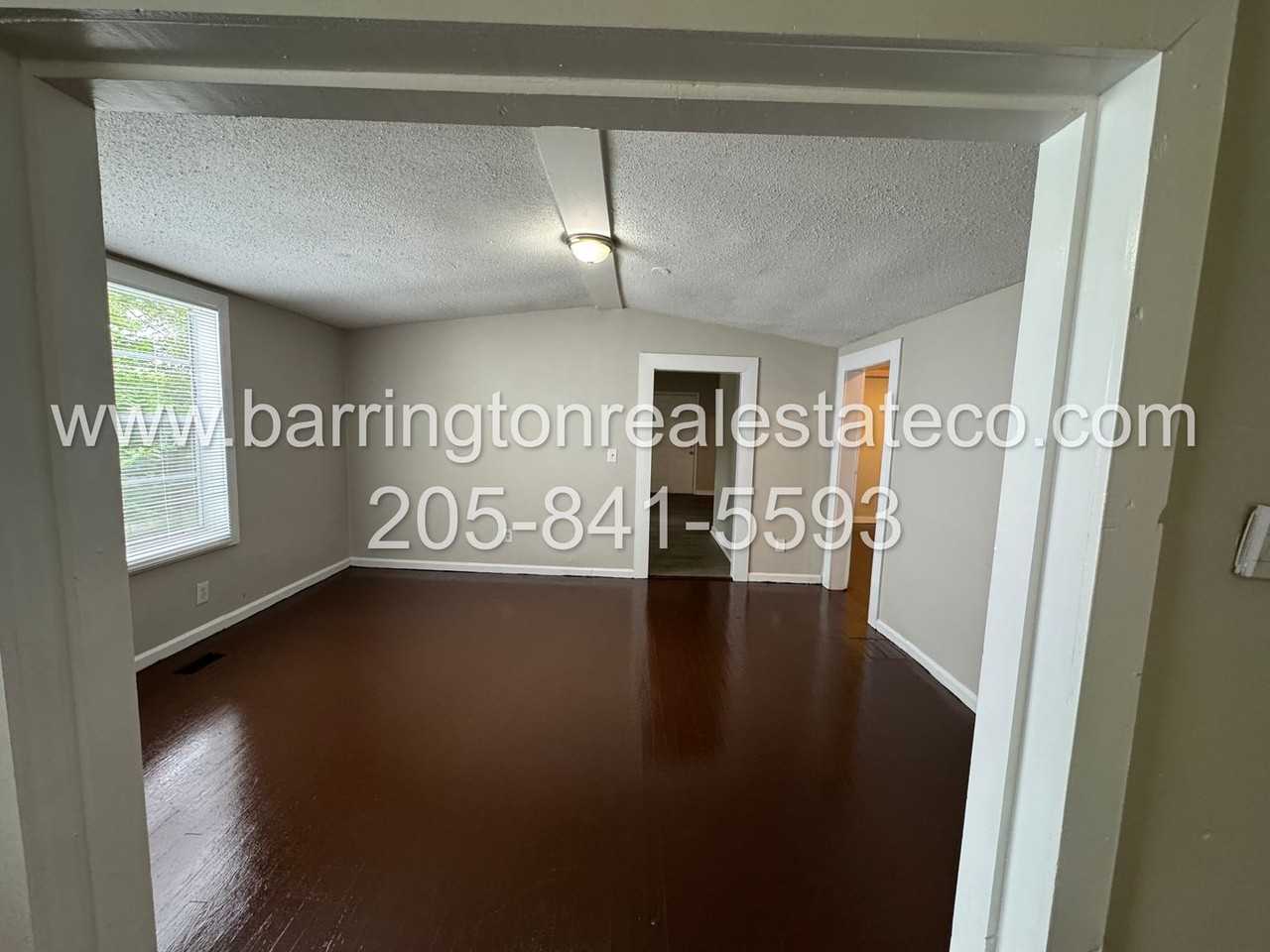 4825 Avenue S - Photo 4 of 6