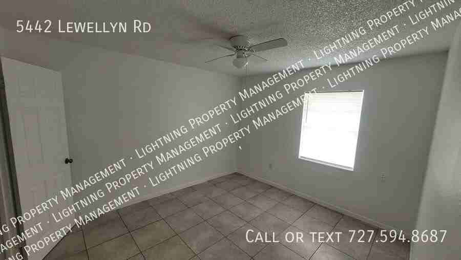 5442 Lewellyn Rd - Photo 4 of 6