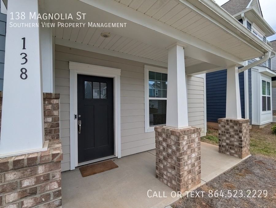 138 Magnolia St - Photo 2 of 37