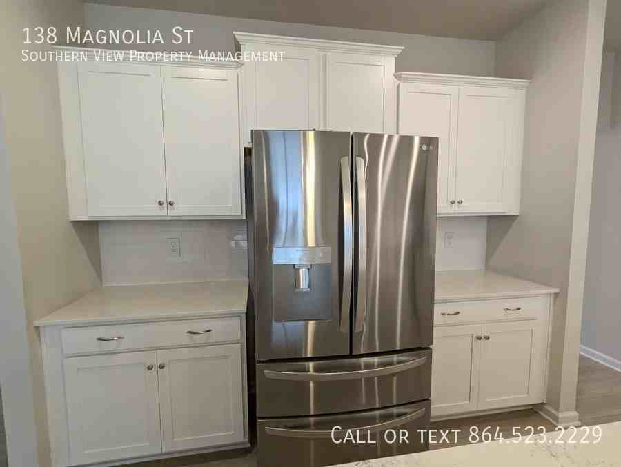 138 Magnolia St - Photo 7 of 37