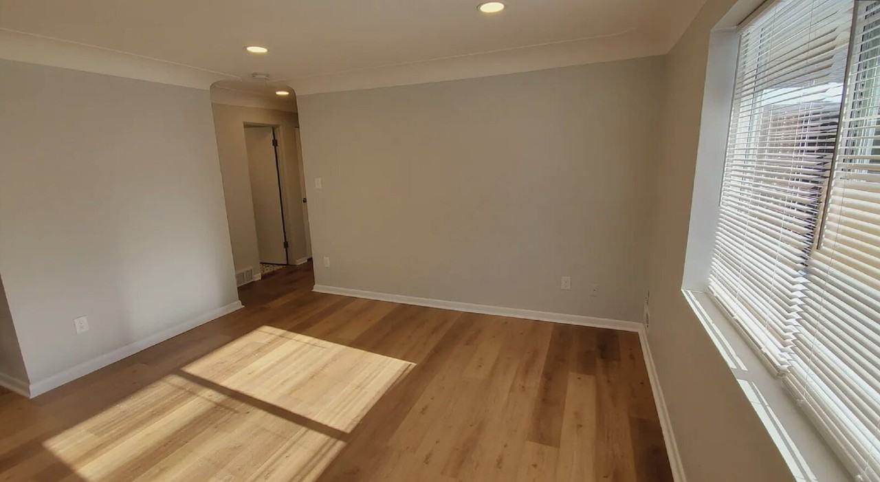 3618 N Monaco Street Pkwy - Photo 4 of 14