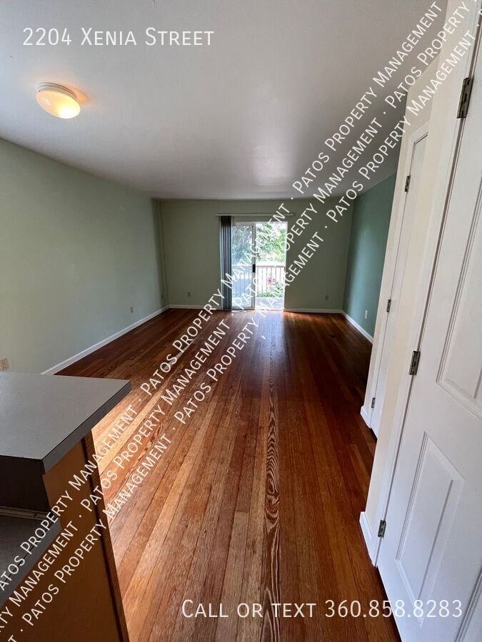 2204 Xenia St - Photo 2 of 10