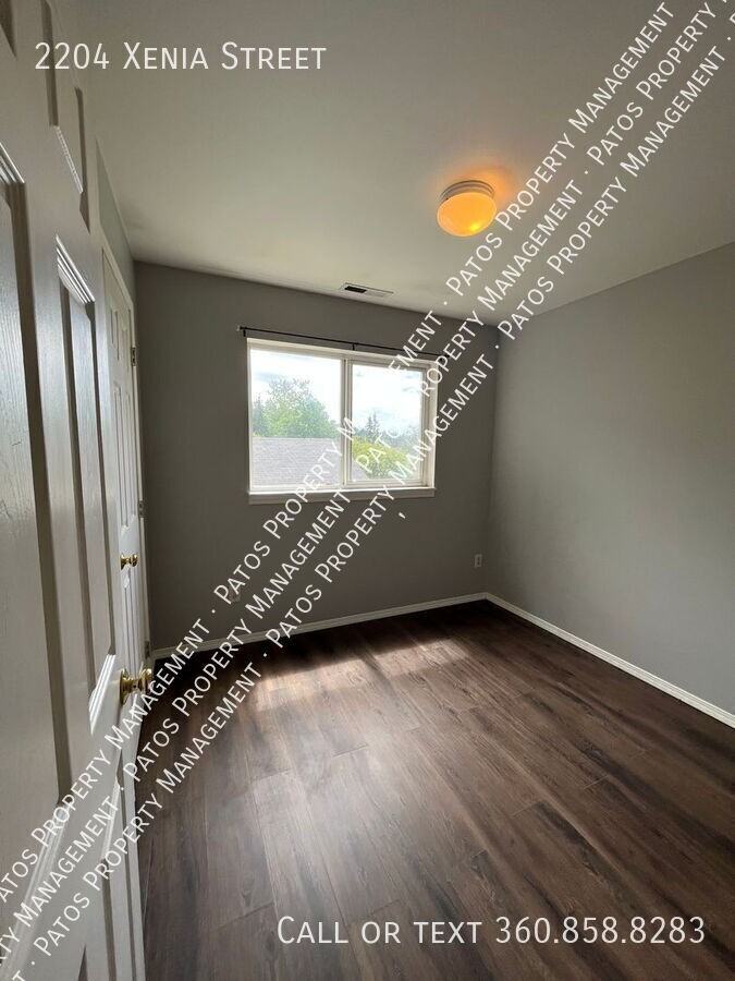 2204 Xenia St - Photo 5 of 10