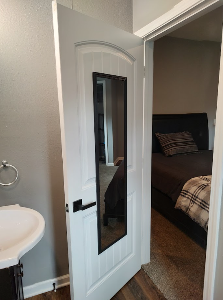 323 N Ash St - Photo 6 of 8