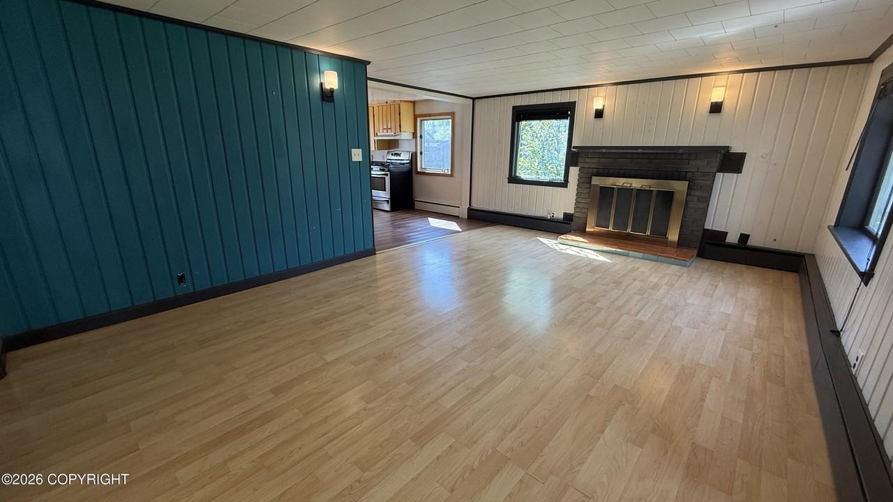 808 W 19th Ave - Photo 6 of 23
