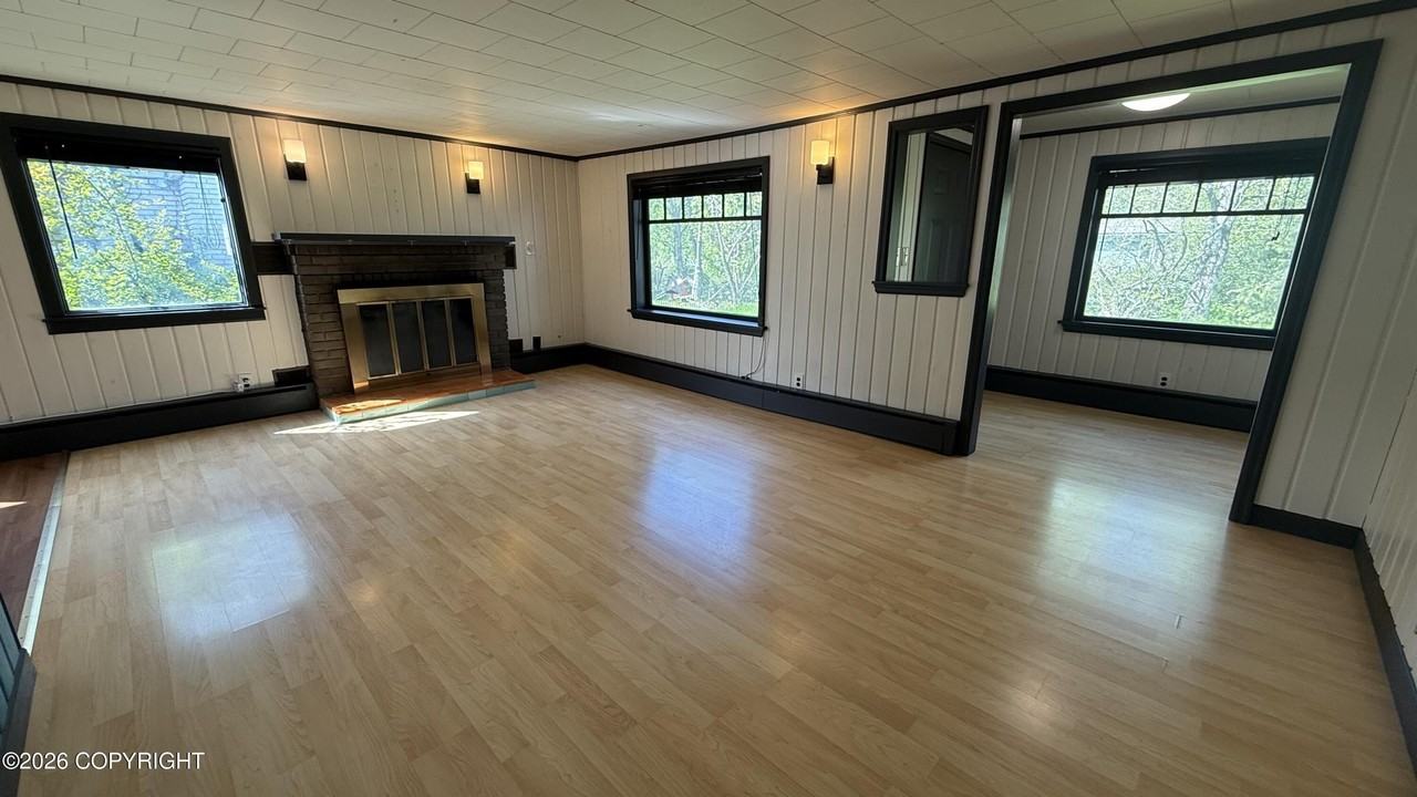 808 W 19th Ave - Photo 7 of 23