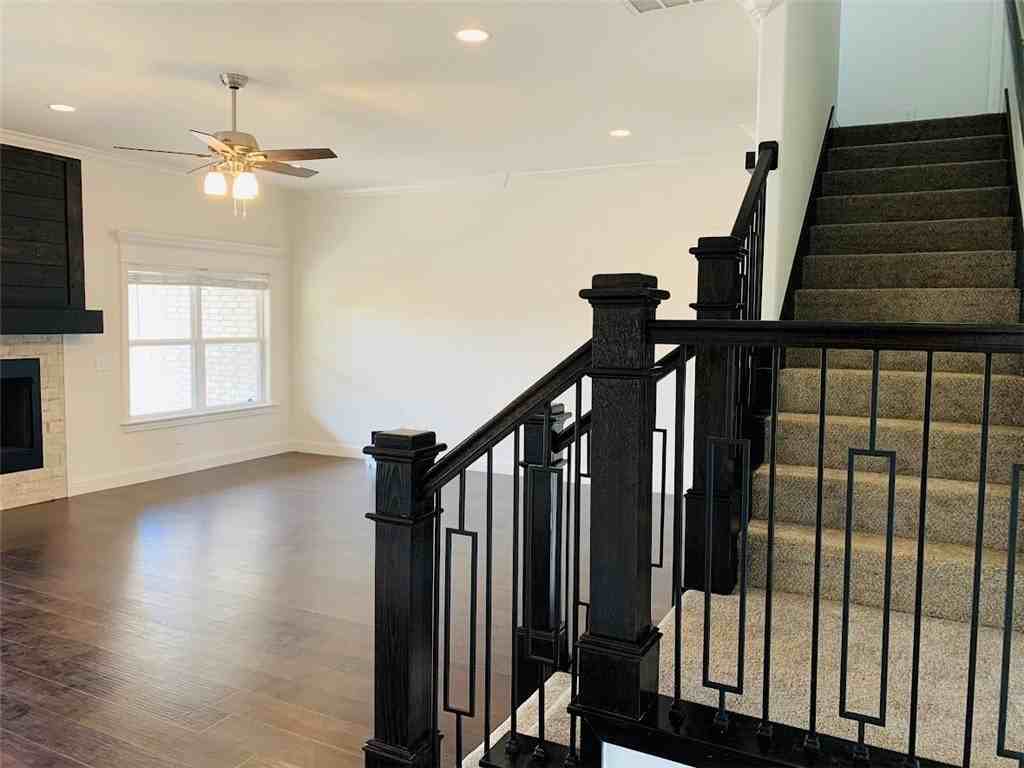 1720 Ella Pl - Photo 6 of 41