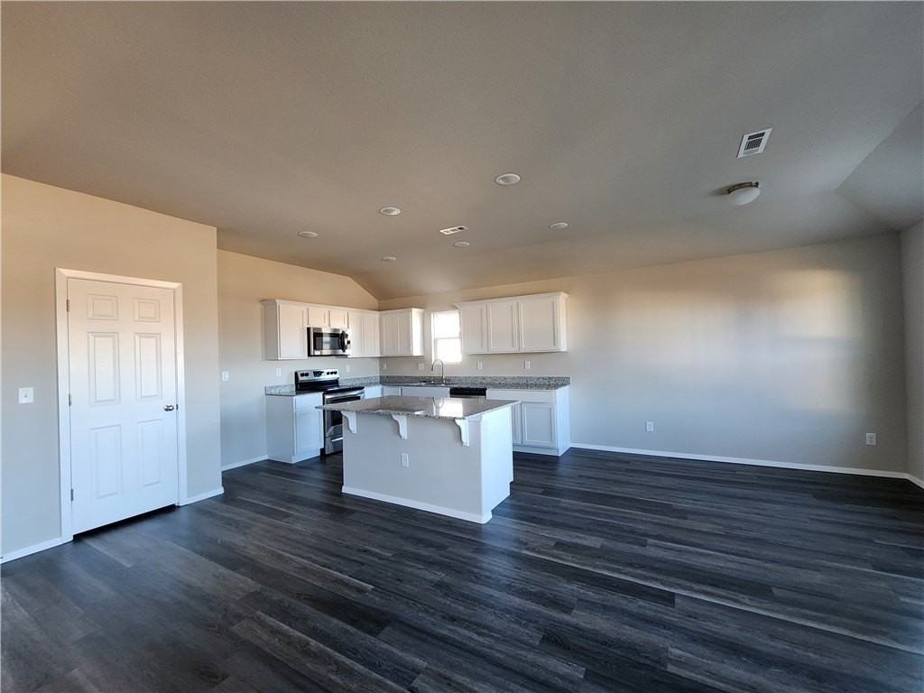 1730 King Rd - Photo 2 of 15