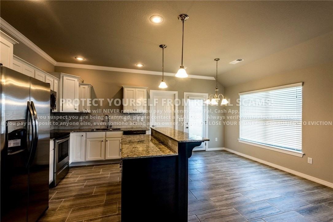 4564 W Wales Dr - Photo 5 of 12