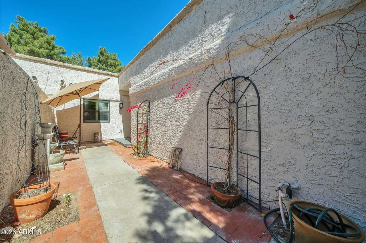 7368 E Pleasant Run - Photo 3 of 50