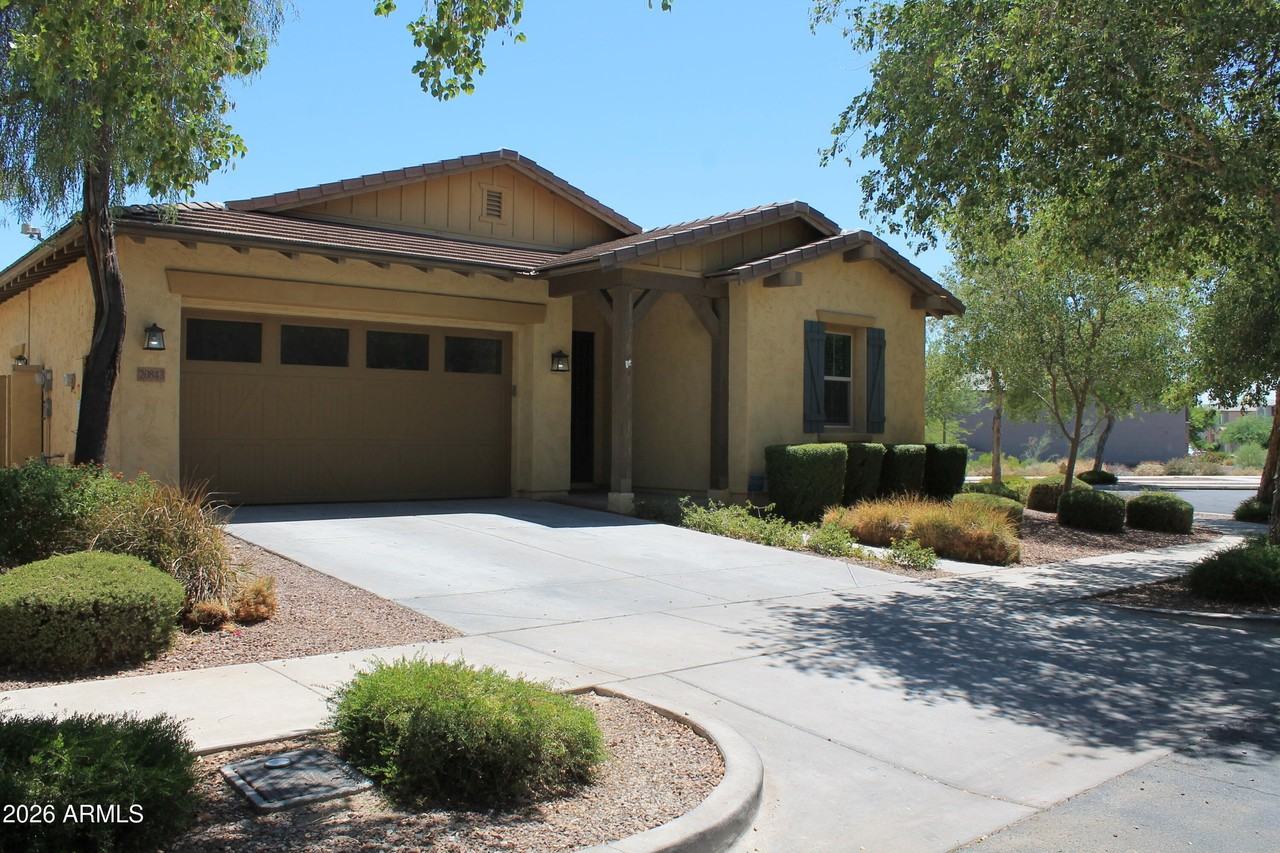 20843 W Carlton Mnr - Photo 2 of 27