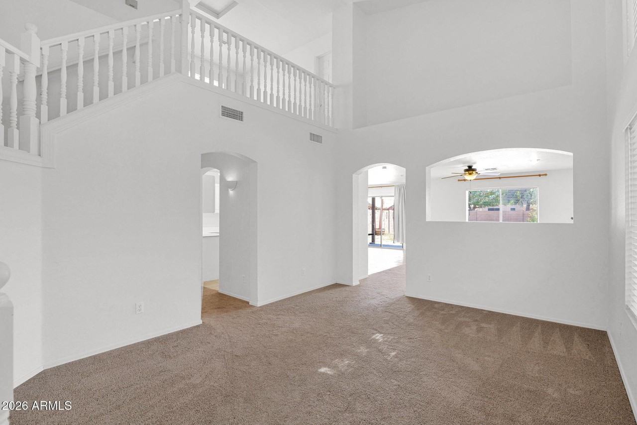 3415 E Menadota Dr - Photo 4 of 31