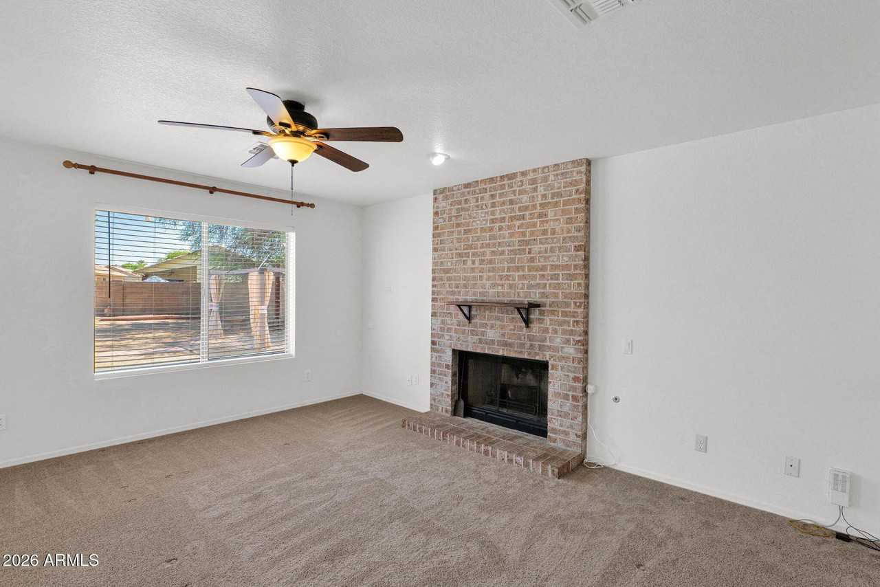3415 E Menadota Dr - Photo 7 of 31