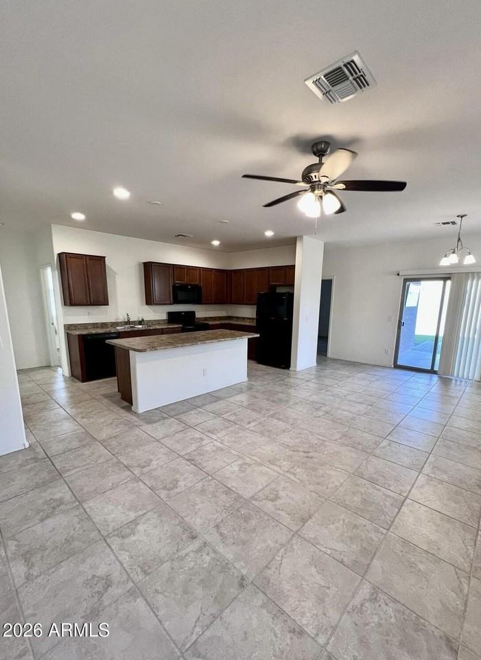 21612 W Kimberly Dr - Photo 3 of 13