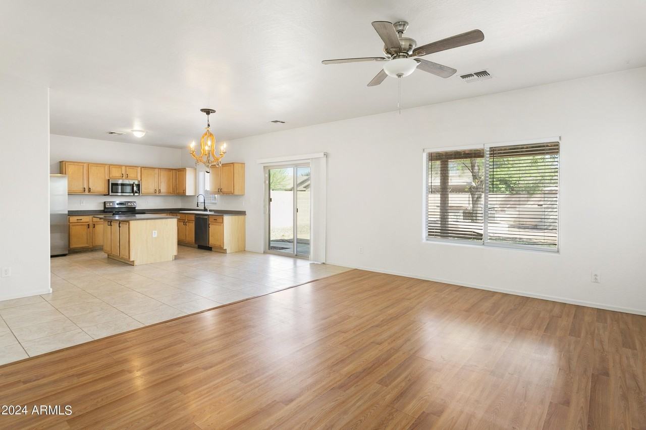 1042 W Desert Basin Dr - Photo 5 of 31