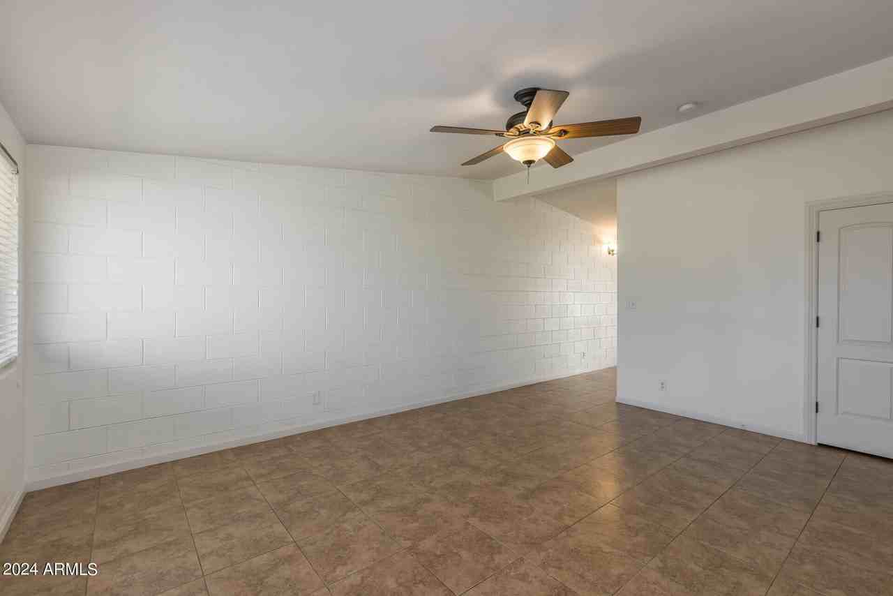 7025 E Wilshire Dr #1 - Photo 4 of 20