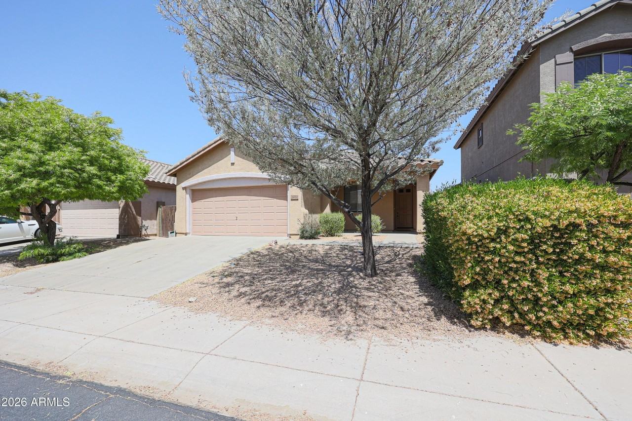 2470 W Warren Dr - Photo 3 of 37