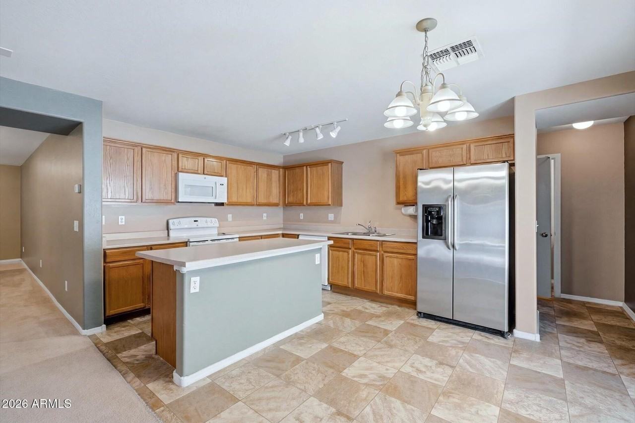 2655 S Sailors Way - Photo 4 of 32