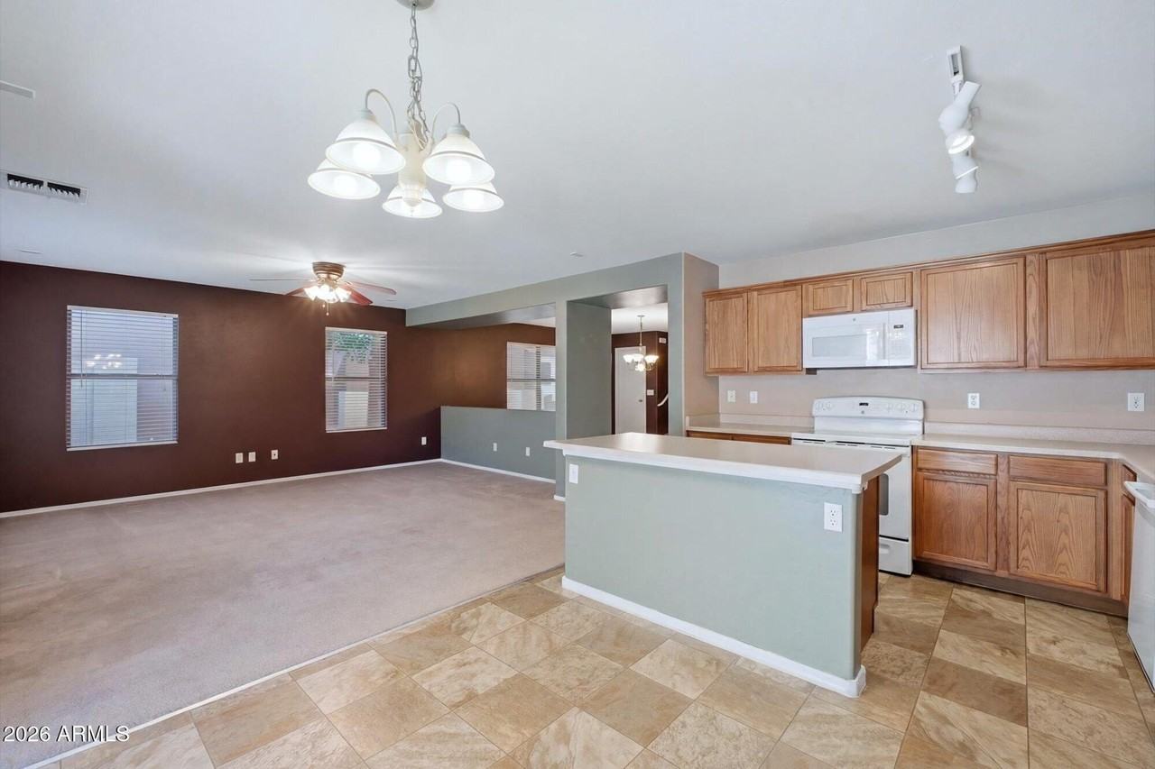 2655 S Sailors Way - Photo 5 of 32
