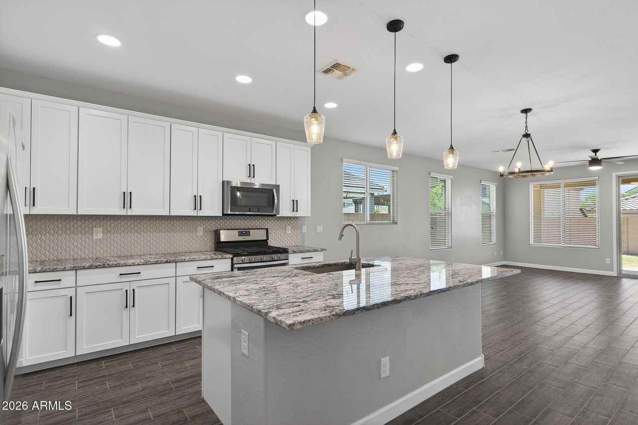 14363 W Charter Oak Rd - Photo 2 of 33