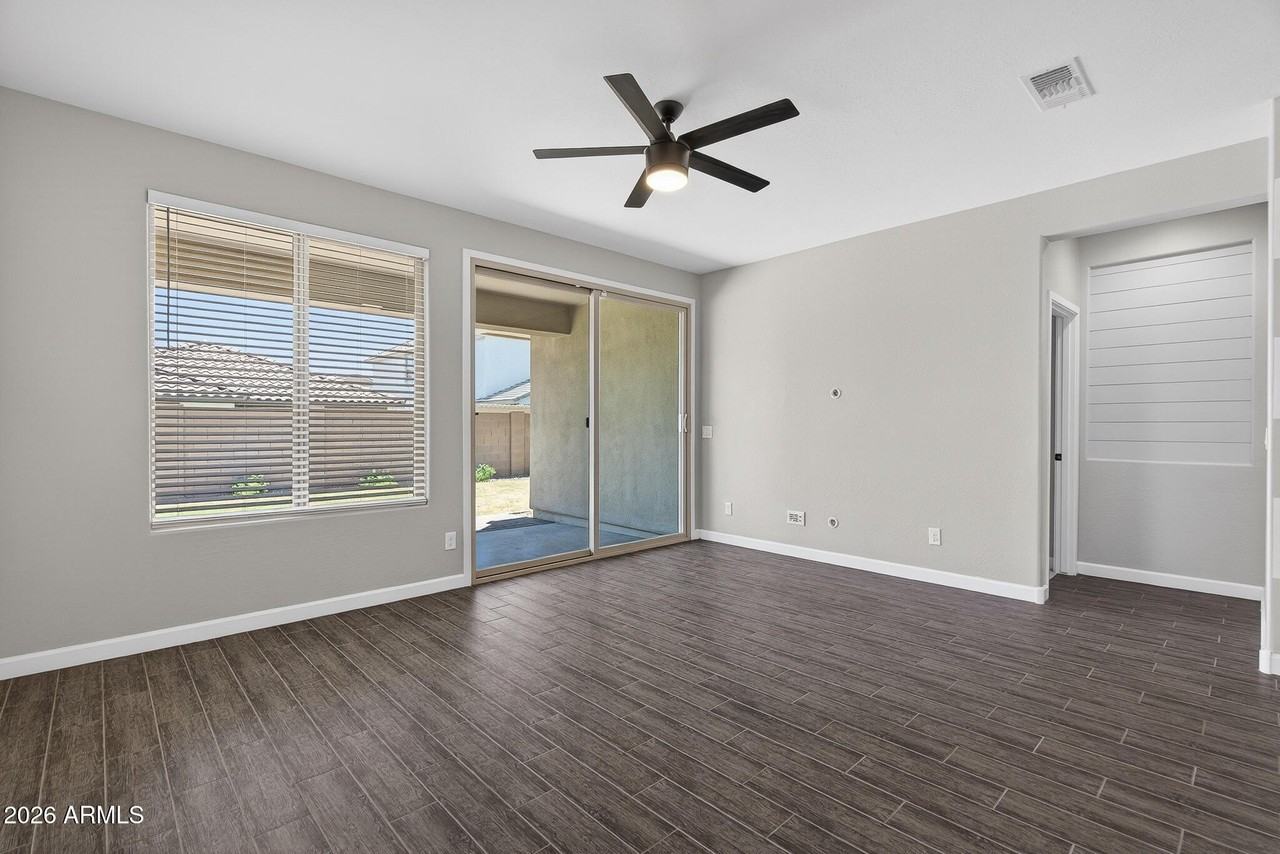 14363 W Charter Oak Rd - Photo 4 of 33