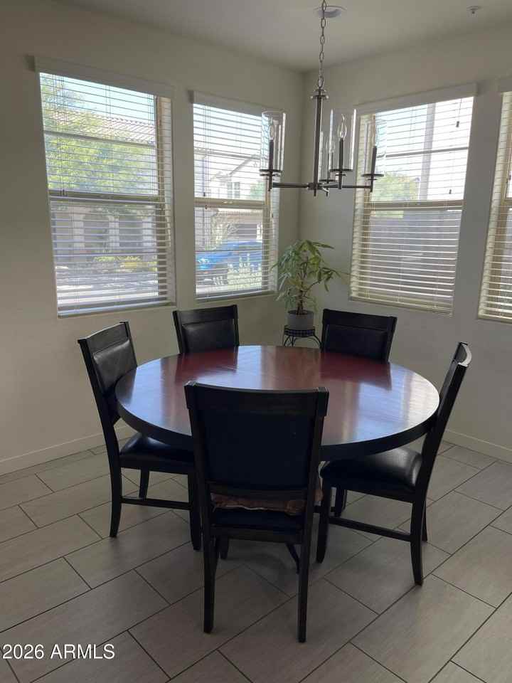 2382 W Gloria Ln - Photo 7 of 36