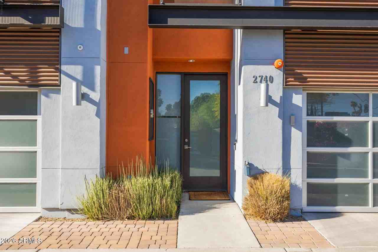 2740 E Roma Ave - Photo 2 of 44
