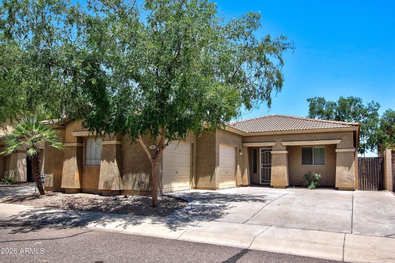 2043 N Holguin Way - Photo 3 of 26