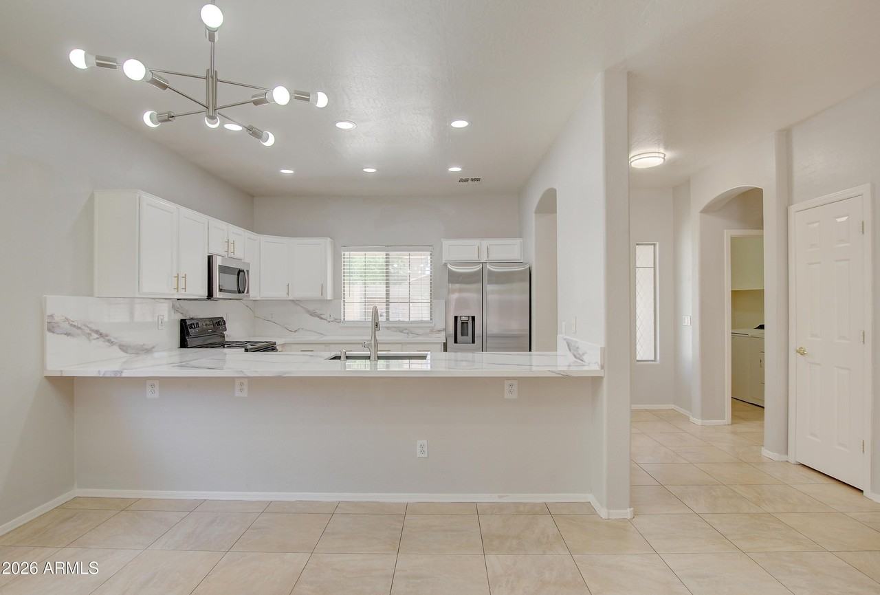 2043 N Holguin Way - Photo 5 of 26