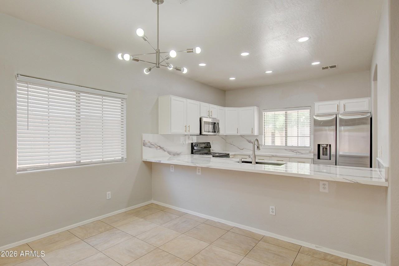 2043 N Holguin Way - Photo 6 of 26