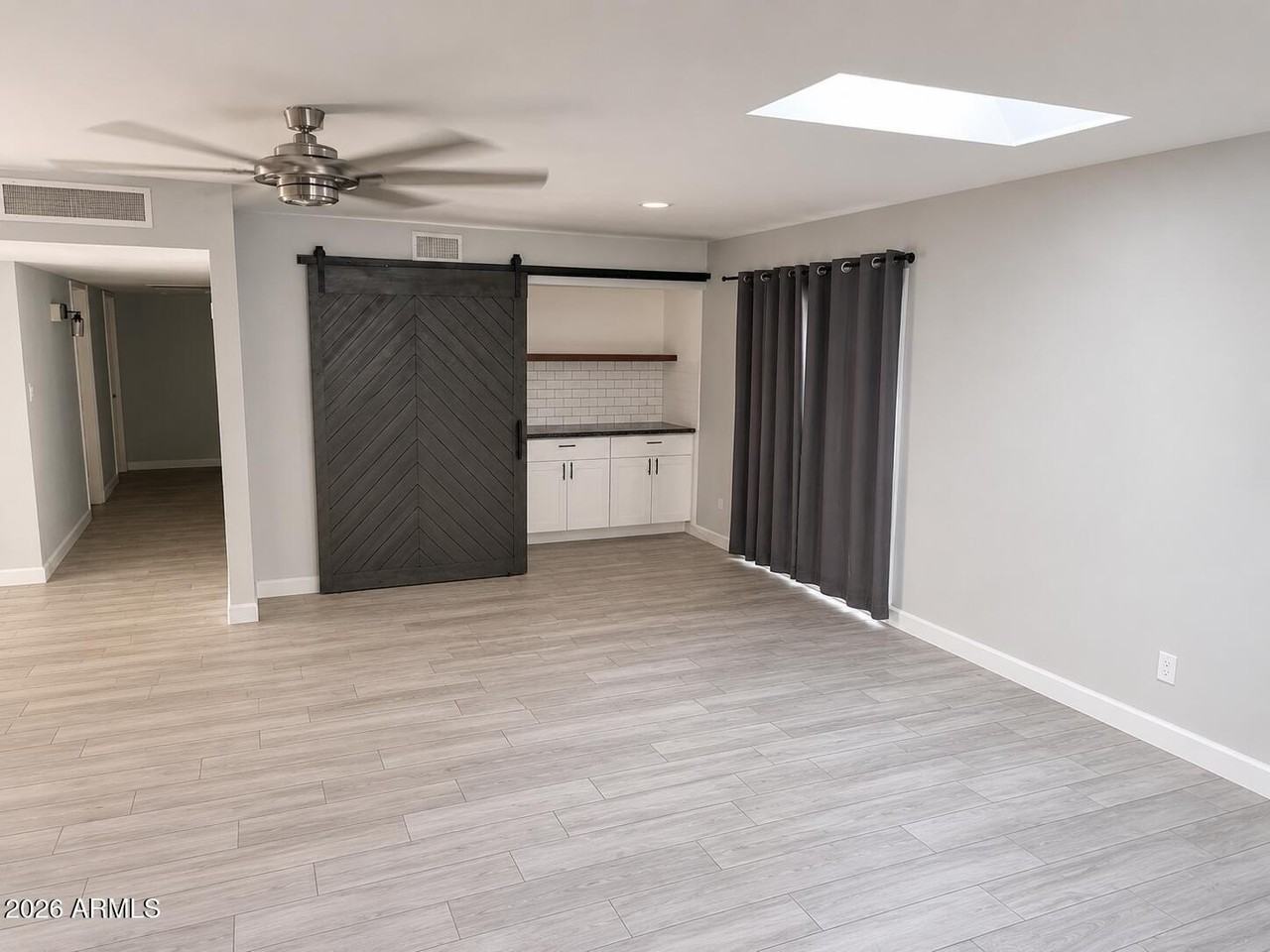 1243 E Riviera Dr - Photo 3 of 13
