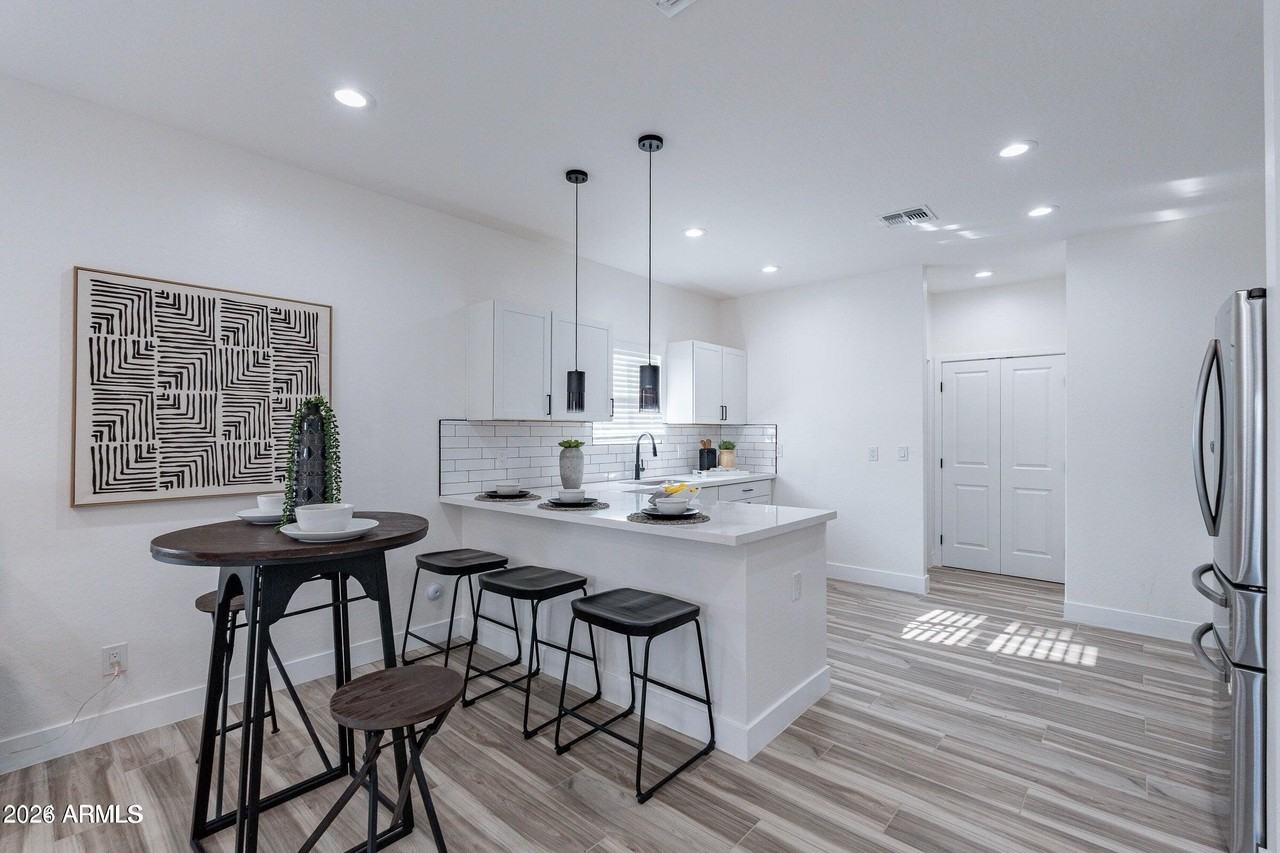 4815 S 28th St #2 - Photo 5 of 20