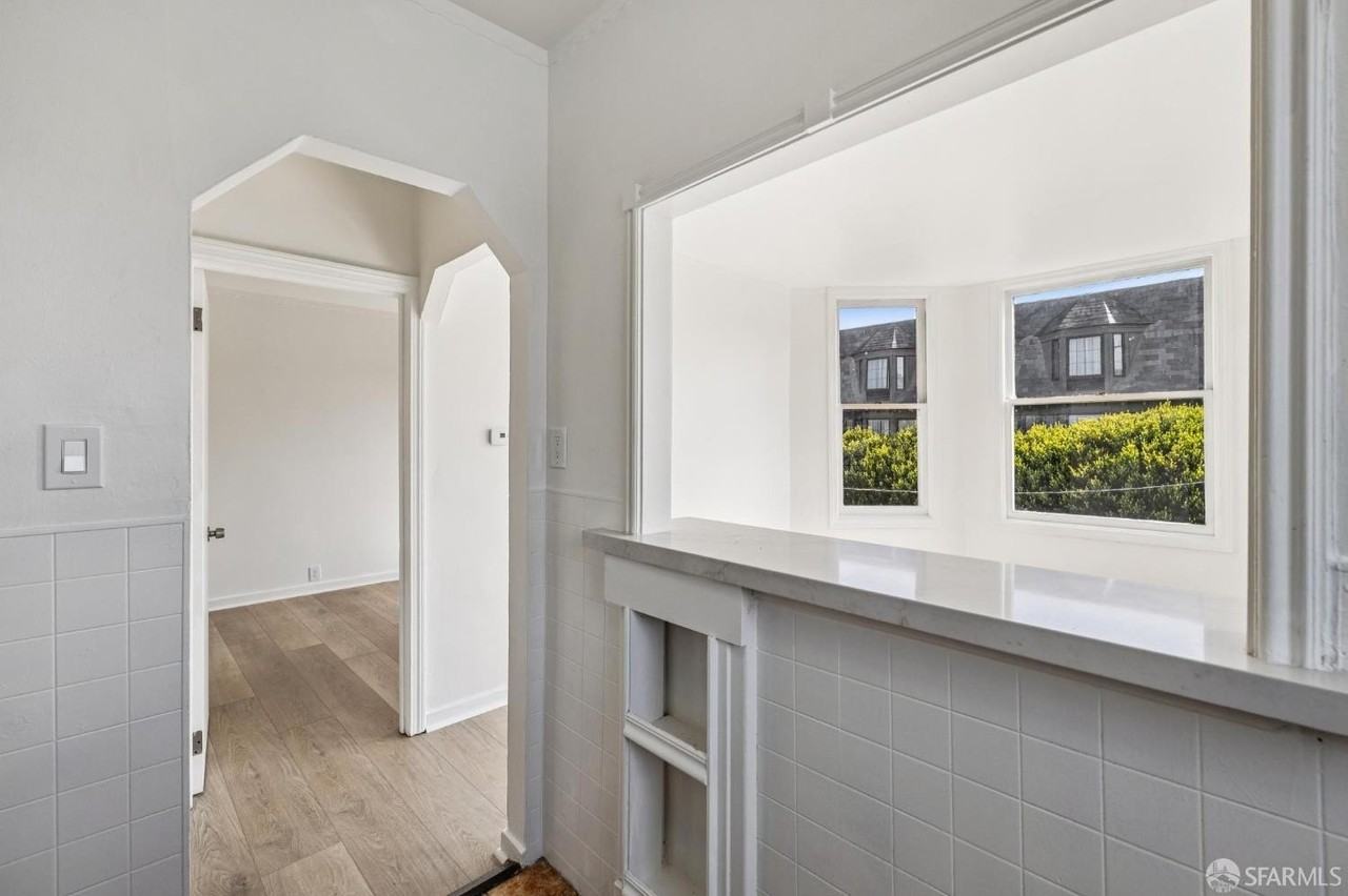 3235 Fillmore St #4 - Photo 6 of 15